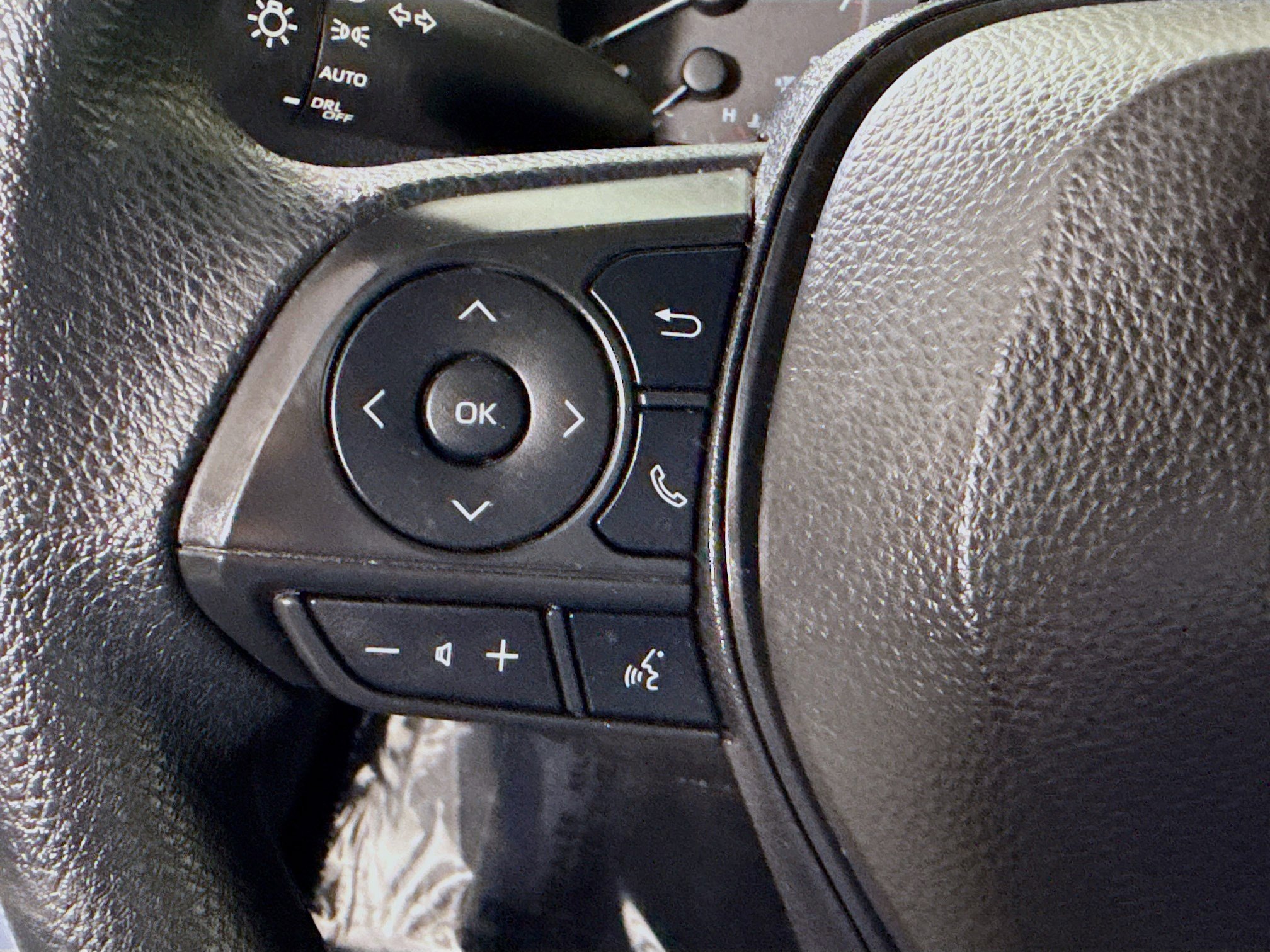 Used 2024 Toyota Corolla LE FWD image 14
