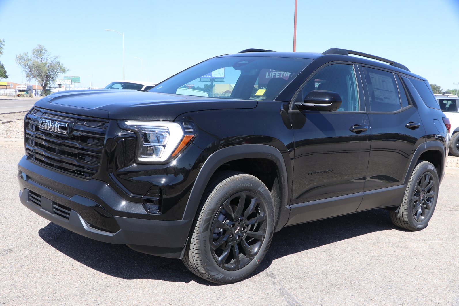 New 2026 GMC Terrain Elevation FWD image 3