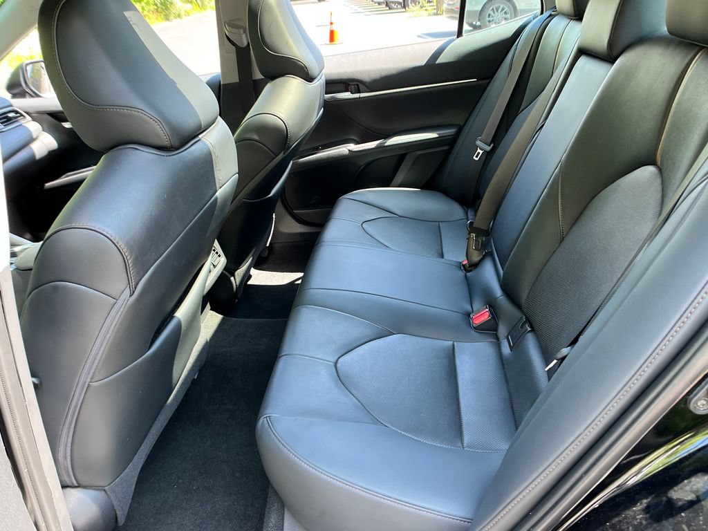 Used 2020 Toyota Camry XLE FWD image 21