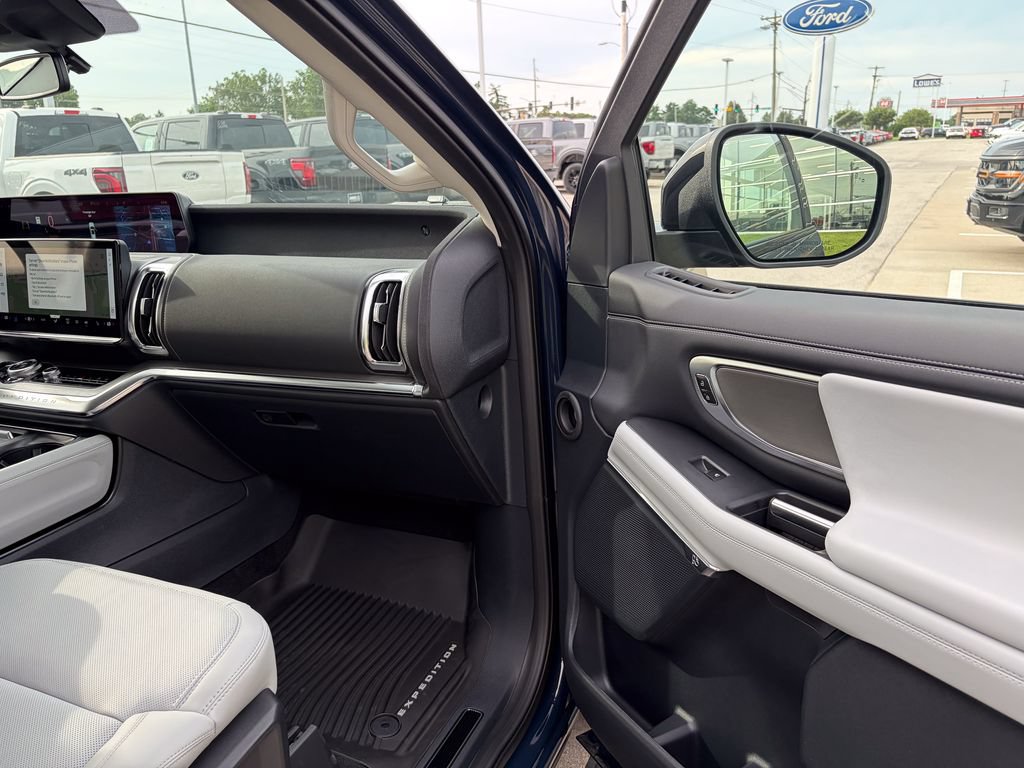 New 2027 Ford Expedition Platinum AWD/4WD image 19