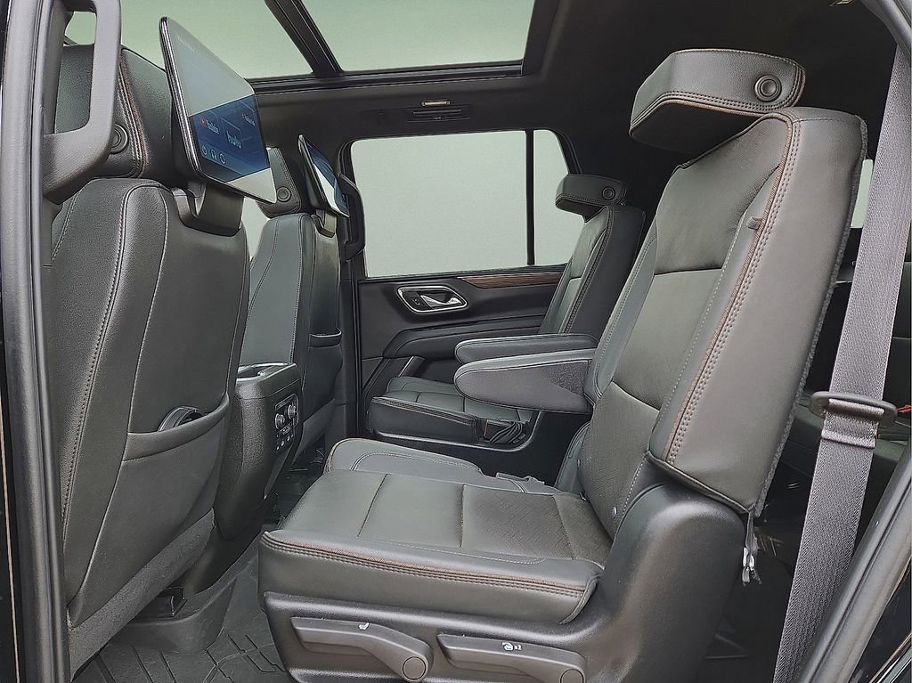 Used 2024 Chevrolet Tahoe High Country w/ Advanced Technology Package image 17