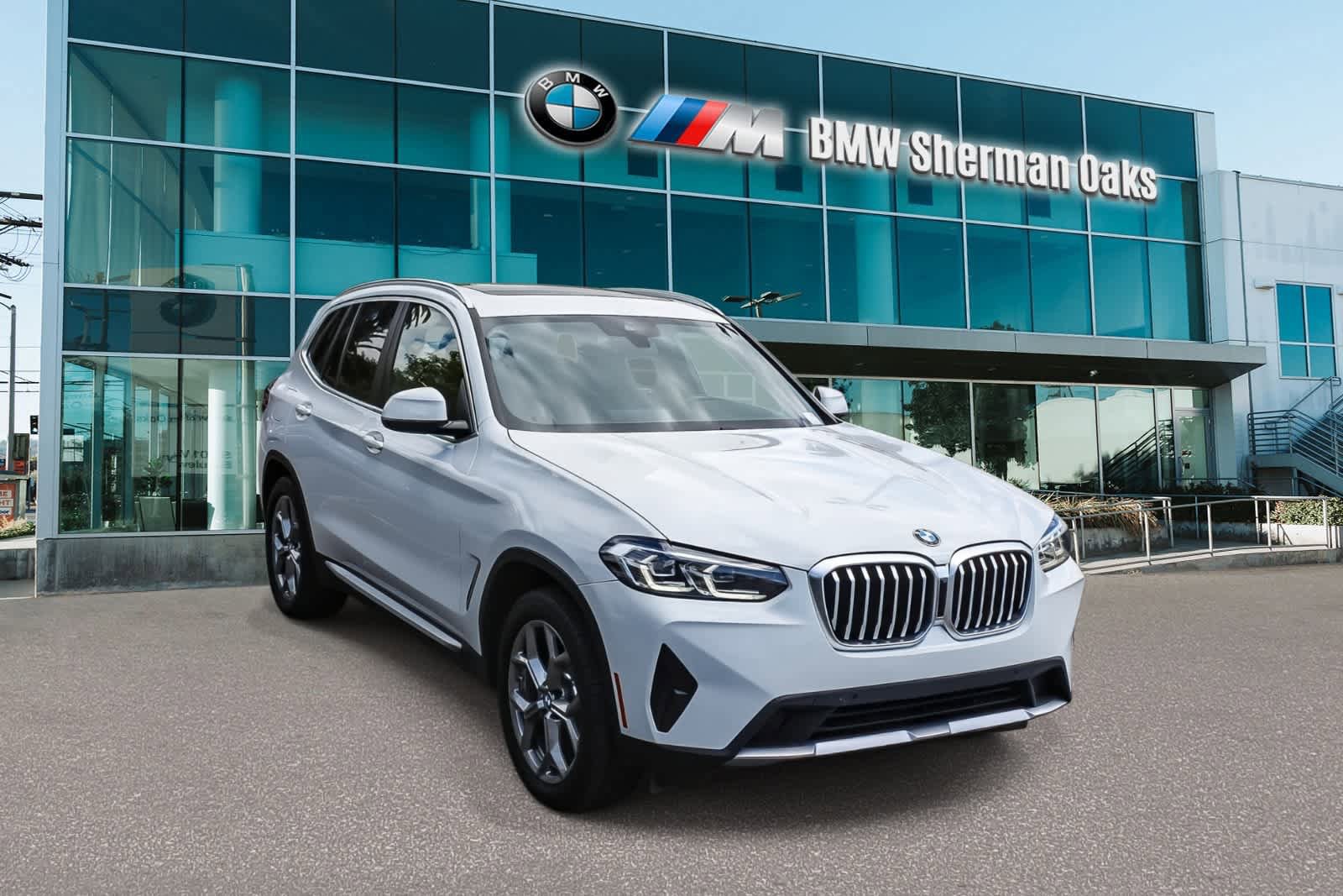 Used 2023 BMW X3 sDrive30i w/ Convenience Package RWD image 3