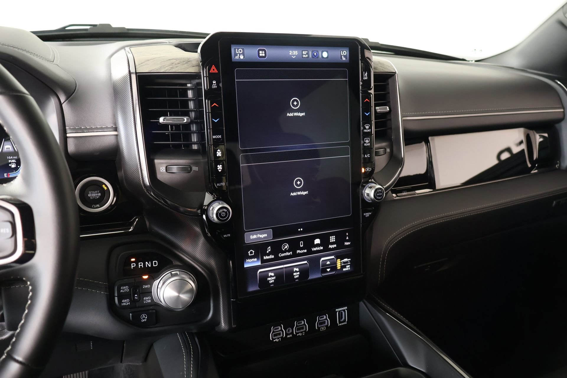 Used 2025 RAM 1500 Limited AWD/4WD image 5