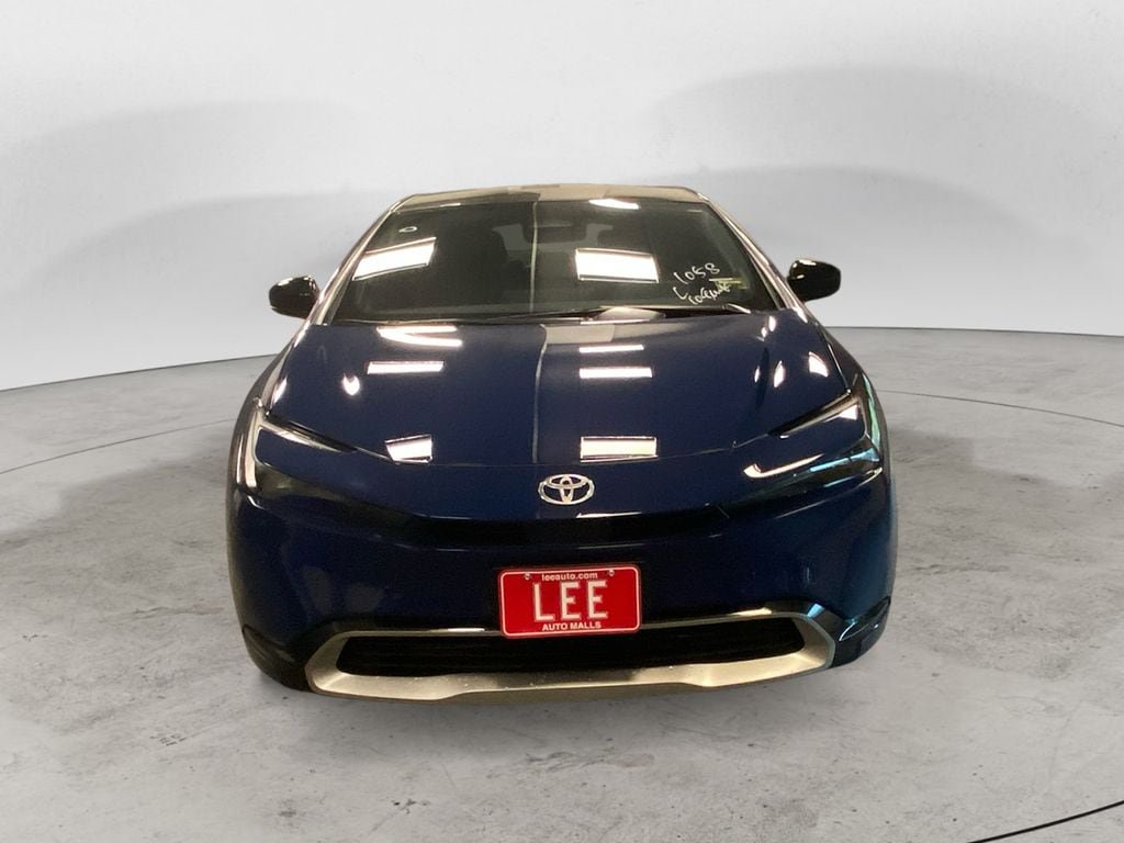 New 2025 Toyota Prius Plug-In Hybrid FWD image 8