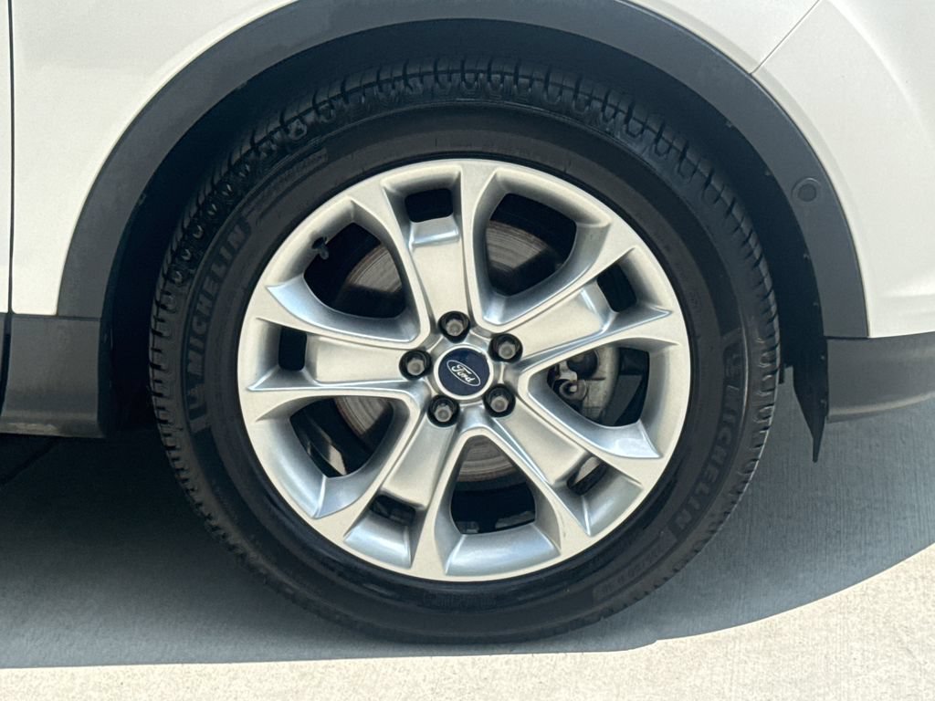 Used 2015 Ford Escape Titanium w/ Equipment Group 301A AWD/4WD image 11