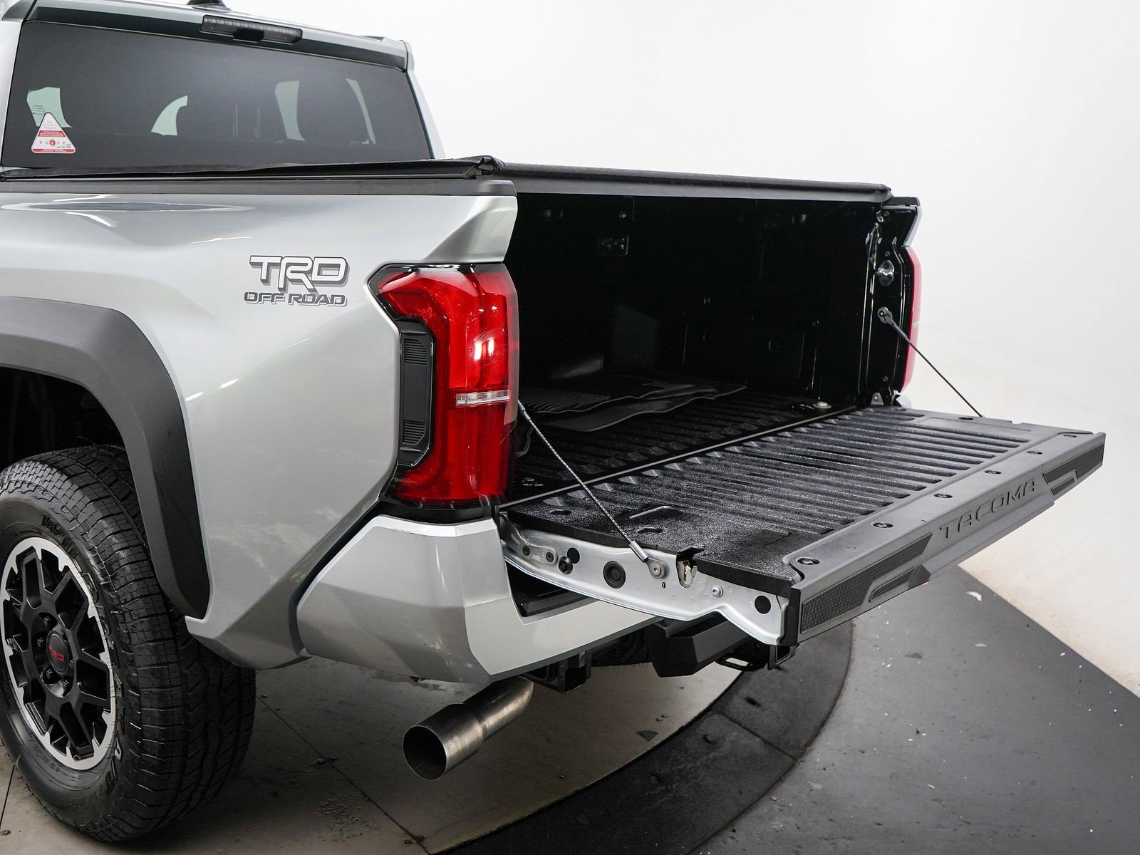 Used 2026 Toyota Tacoma TRD Off-Road AWD/4WD image 12