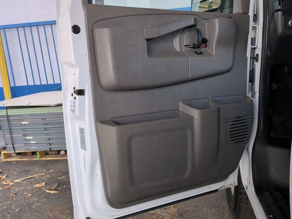 Used 2023 Chevrolet Express 3500 LS RWD image 23