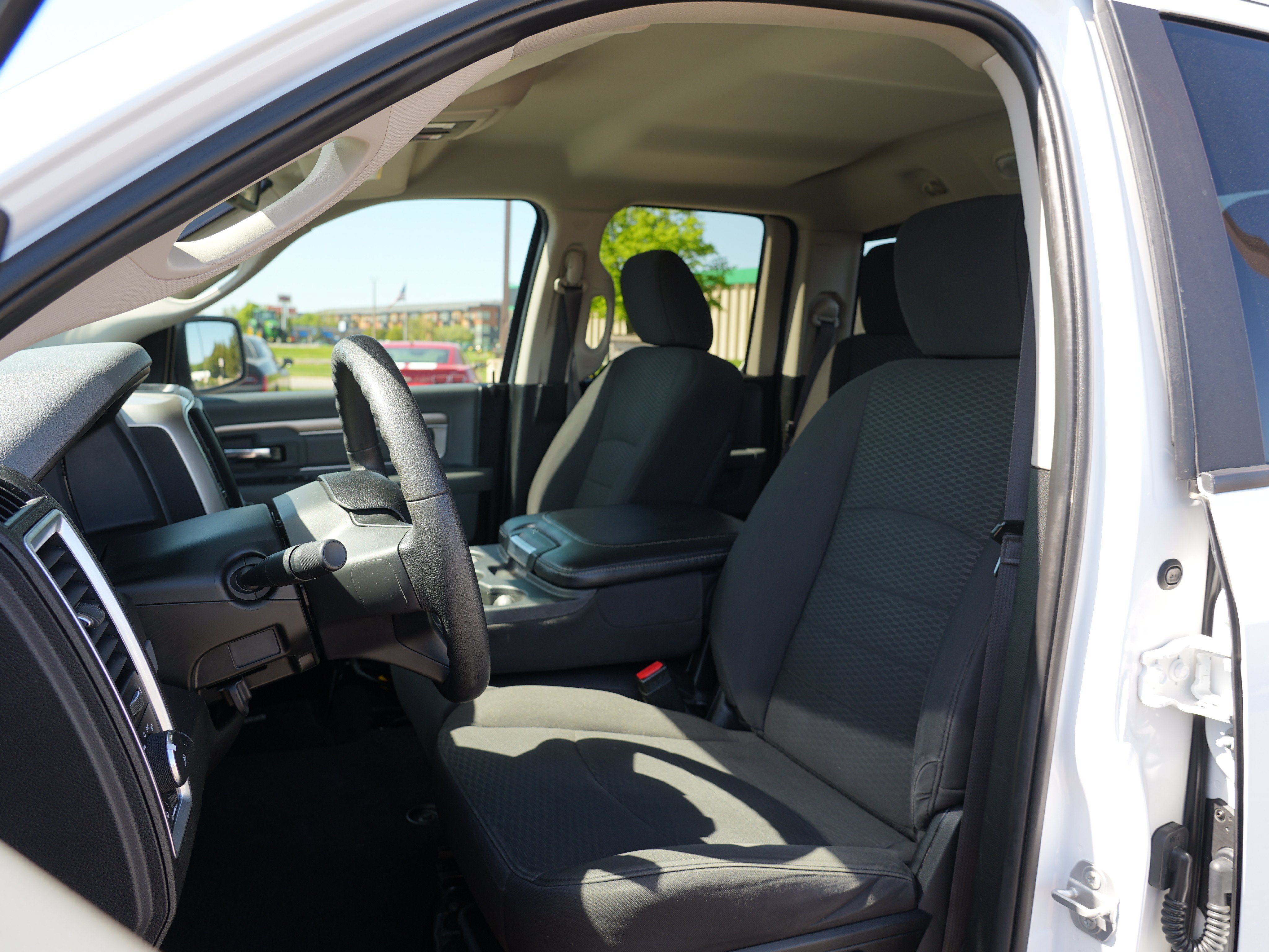 Used 2019 RAM 1500 Warlock AWD/4WD image 12