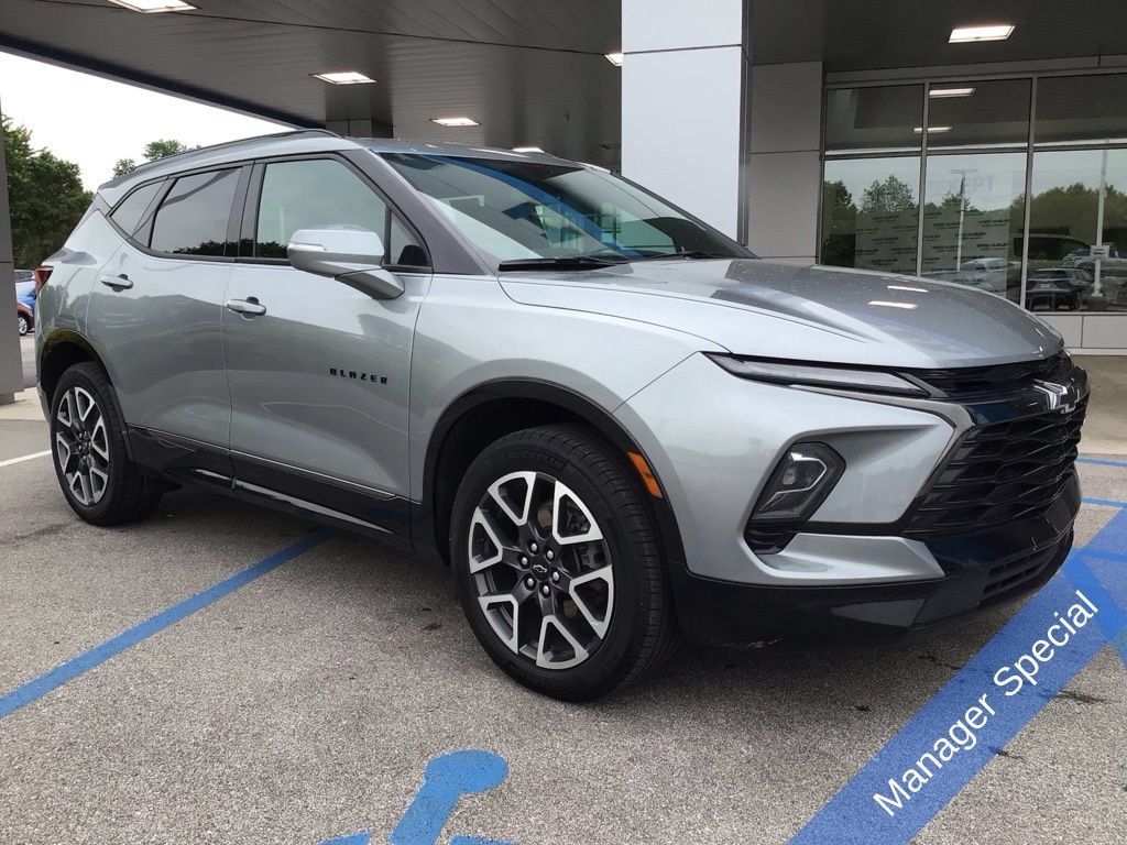 Used 2024 Chevrolet Blazer RS w/ LPO, Floor Liner Package FWD image 4
