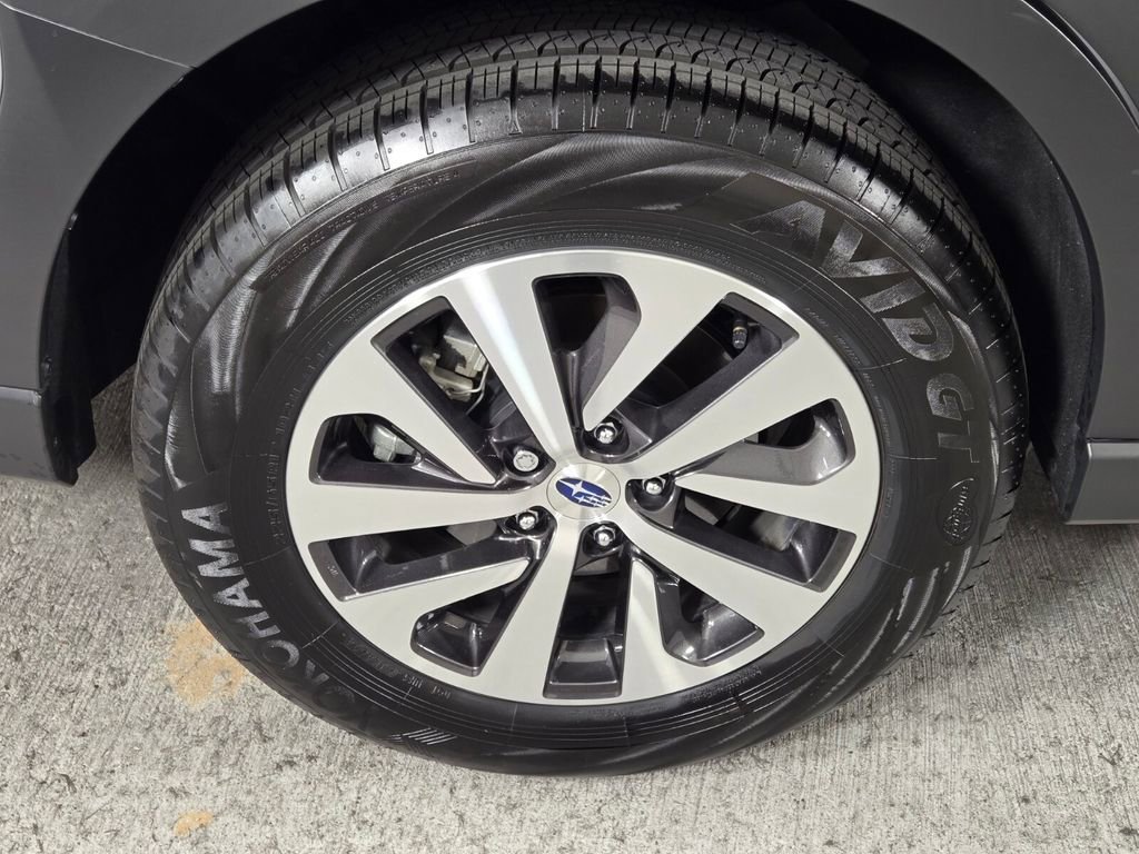 Certified 2025 Subaru Outback Premium AWD/4WD image 11