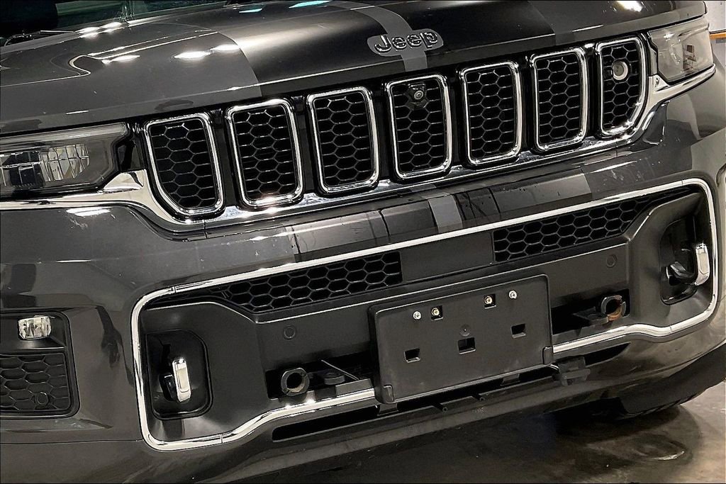 Used 2022 Jeep Grand Cherokee Overland w/ Adv Protech Group III image 38