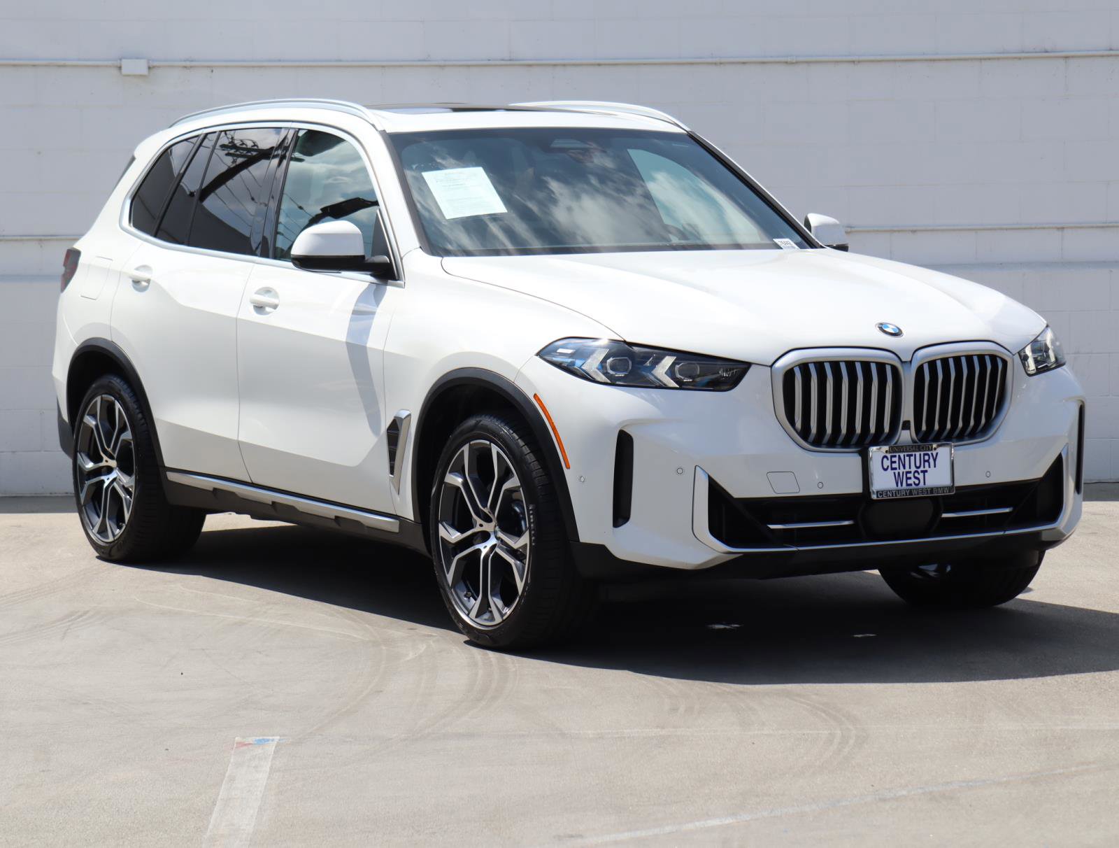 Used 2025 BMW X5 sDrive40i w/ Parking Assistance Package