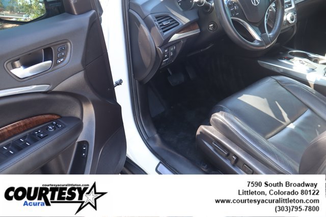 Used 2017 Acura MDX w/ Technology Package AWD/4WD image 23
