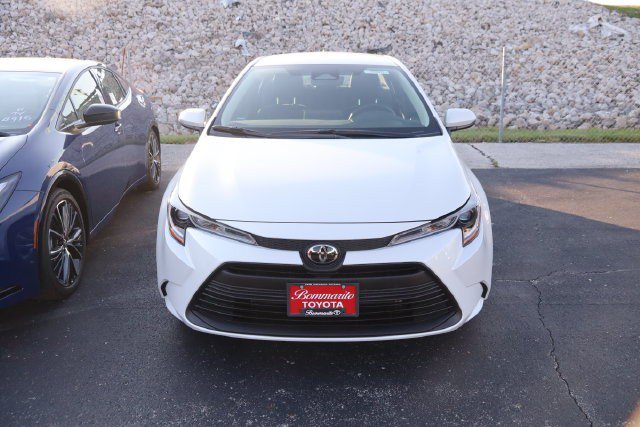 New 2027 Toyota Corolla LE FWD image 3