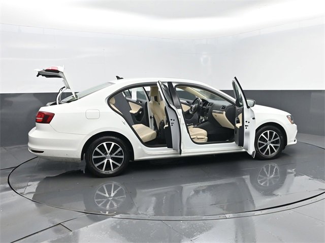 Used 2018 Volkswagen Jetta SE image 30