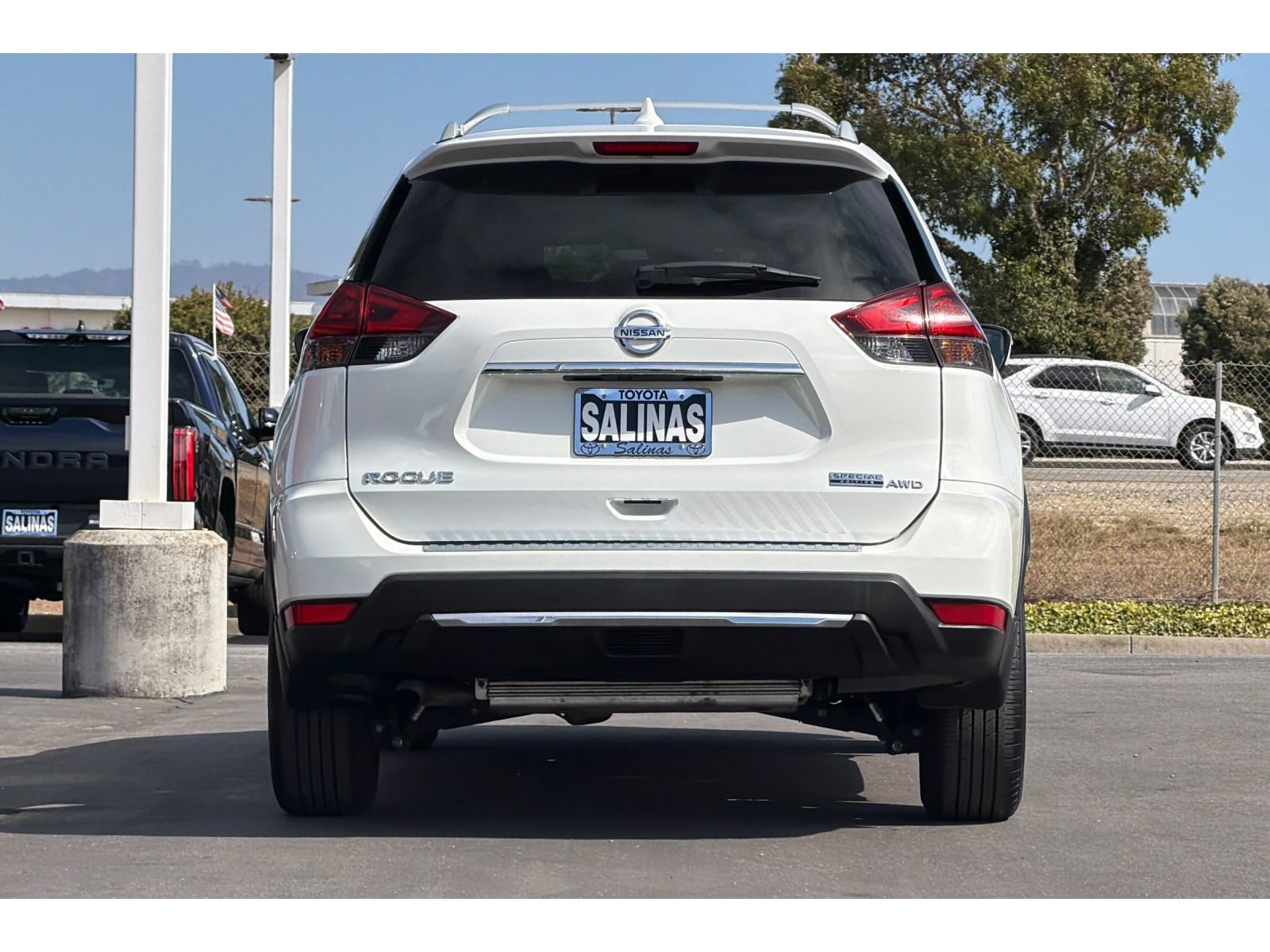 Used 2020 Nissan Rogue S w/ Special Edition Package AWD/4WD image 5
