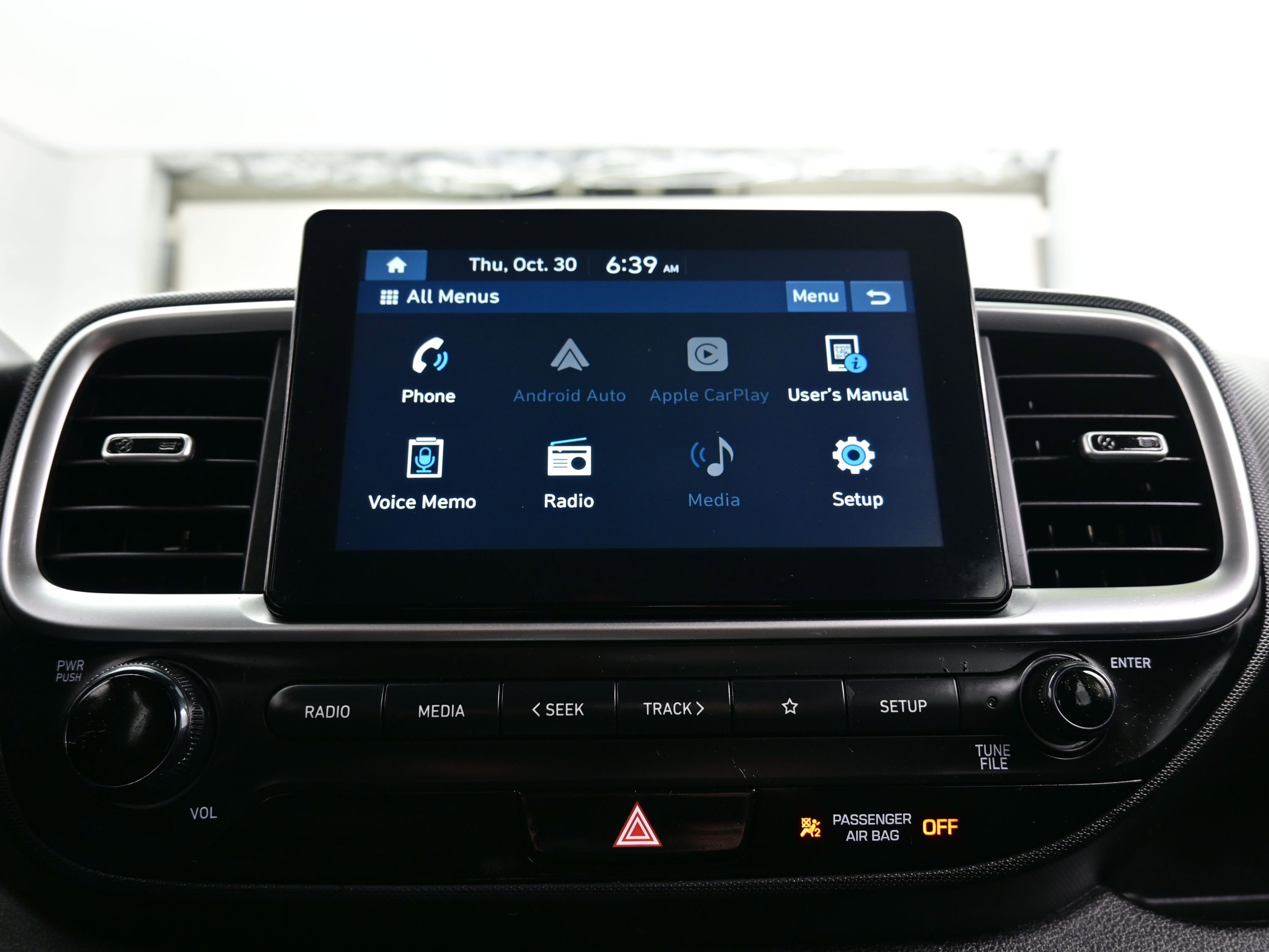 Used 2020 Hyundai Venue SE image 19