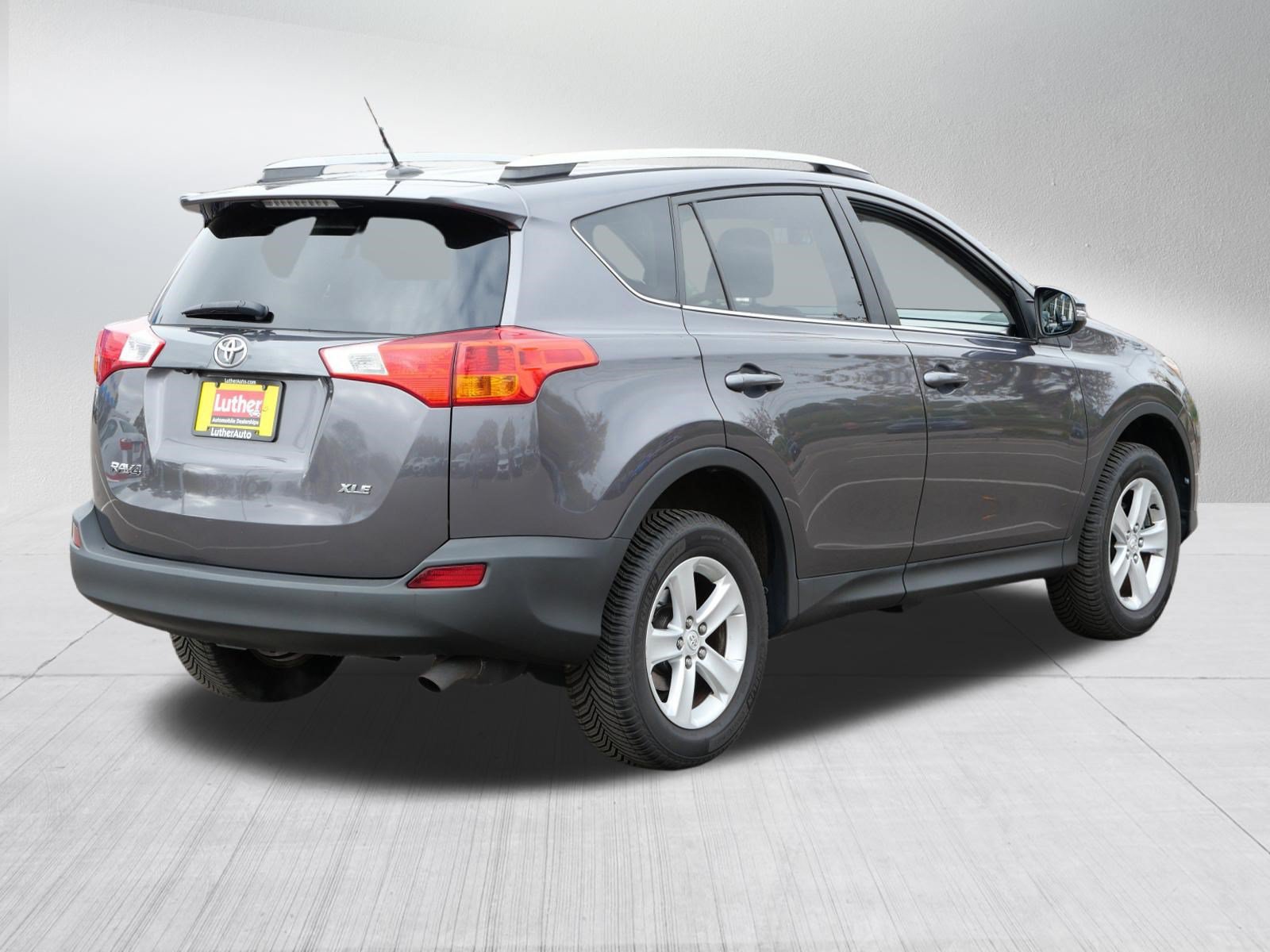 Used 2014 Toyota RAV4 XLE FWD image 7