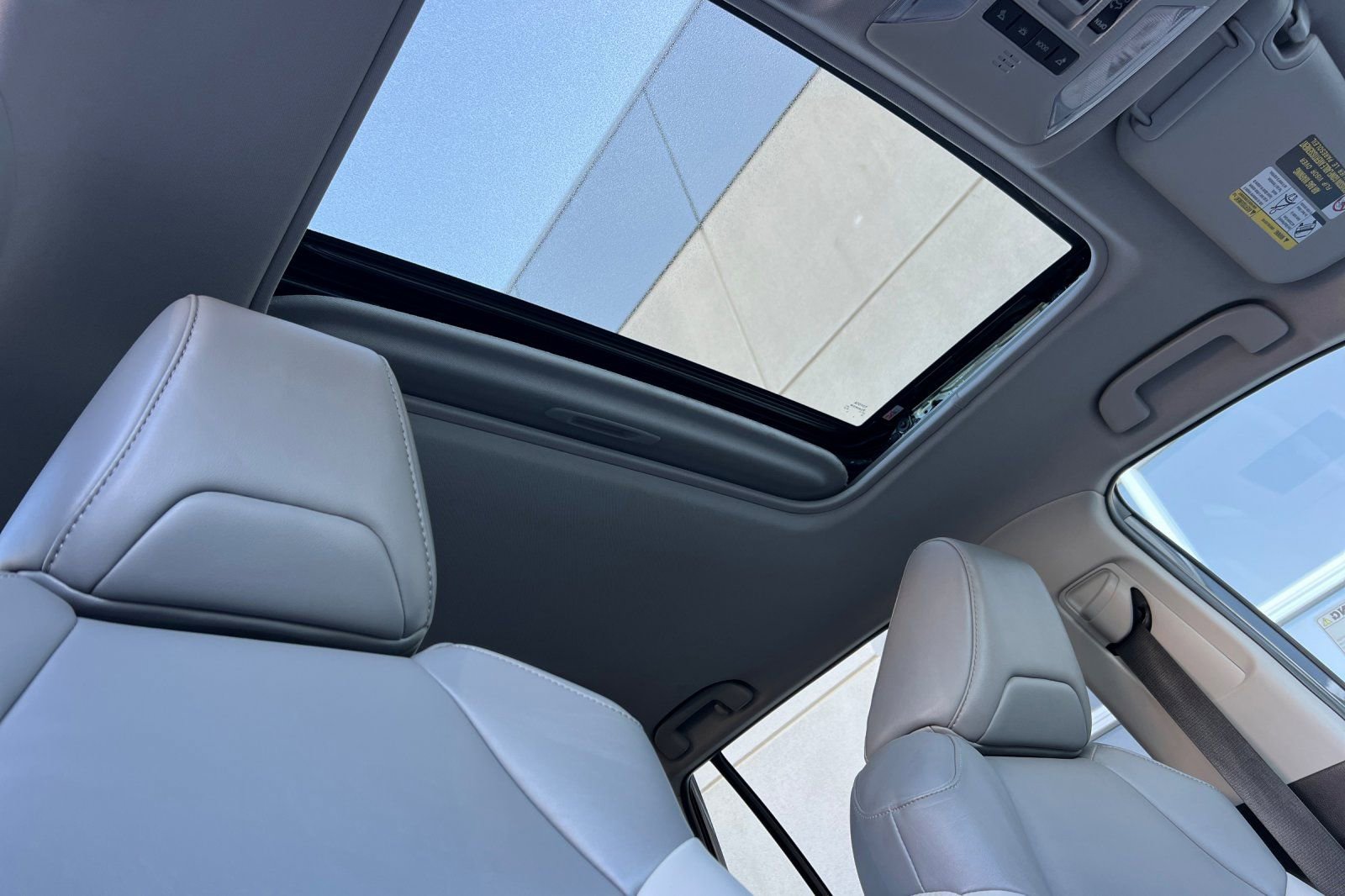 Certified 2022 Toyota RAV4 XLE Premium image 17