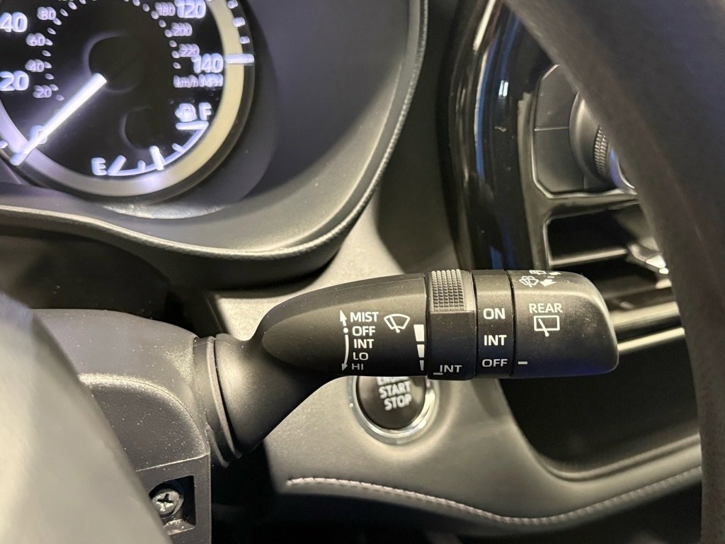 Used 2023 Toyota Highlander L image 22