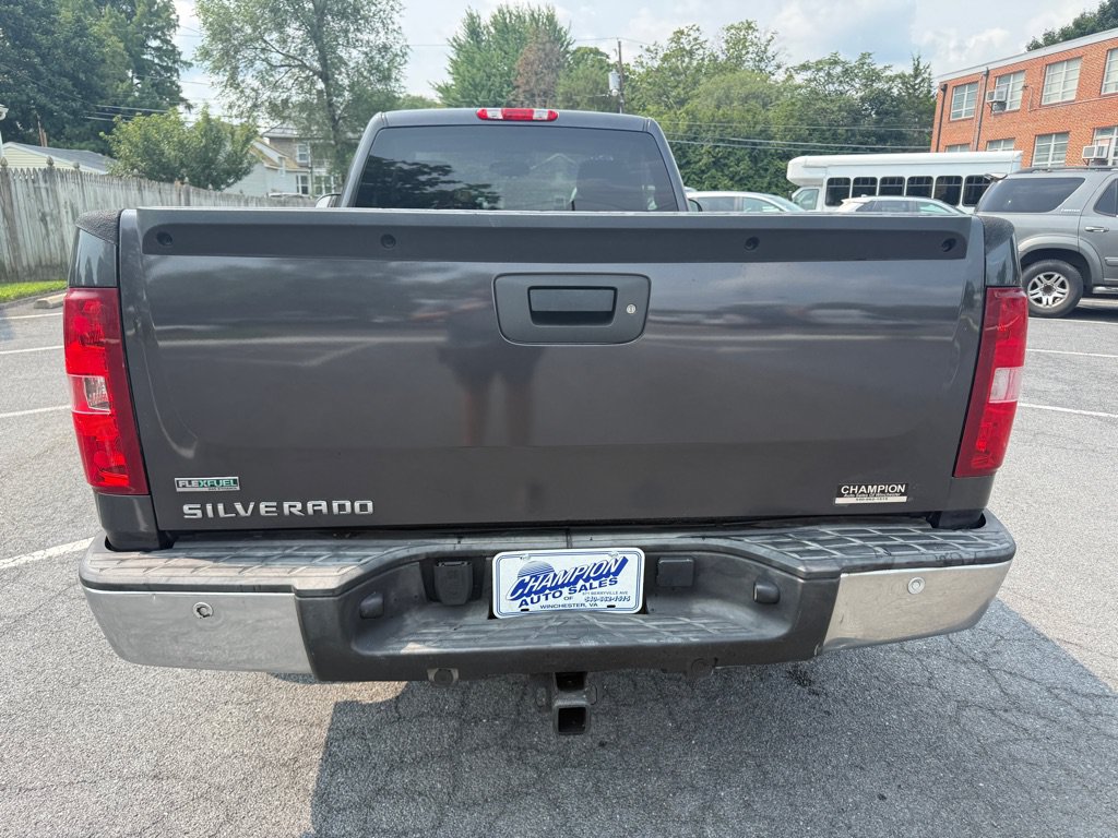 Used 2011 Chevrolet Silverado 1500 LT w/ Interior Plus Package AWD/4WD image 4