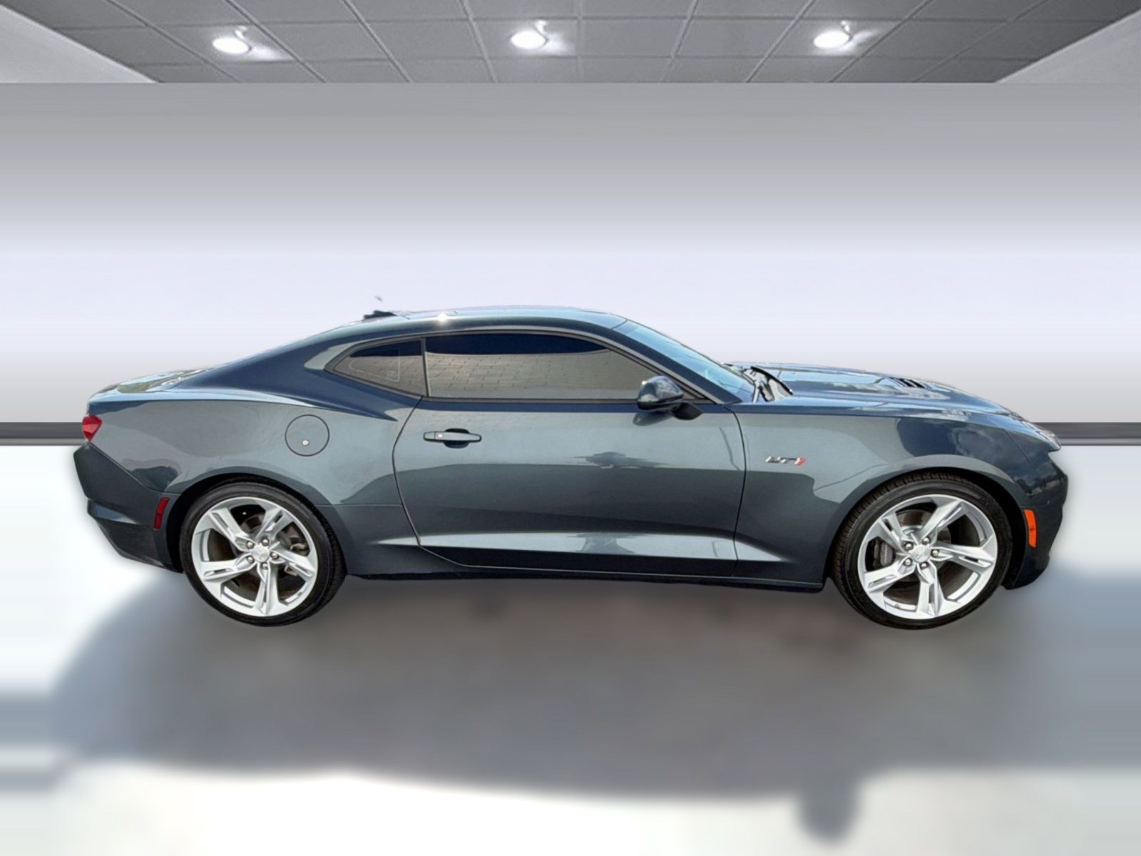 Used 2020 Chevrolet Camaro LT RWD image 7