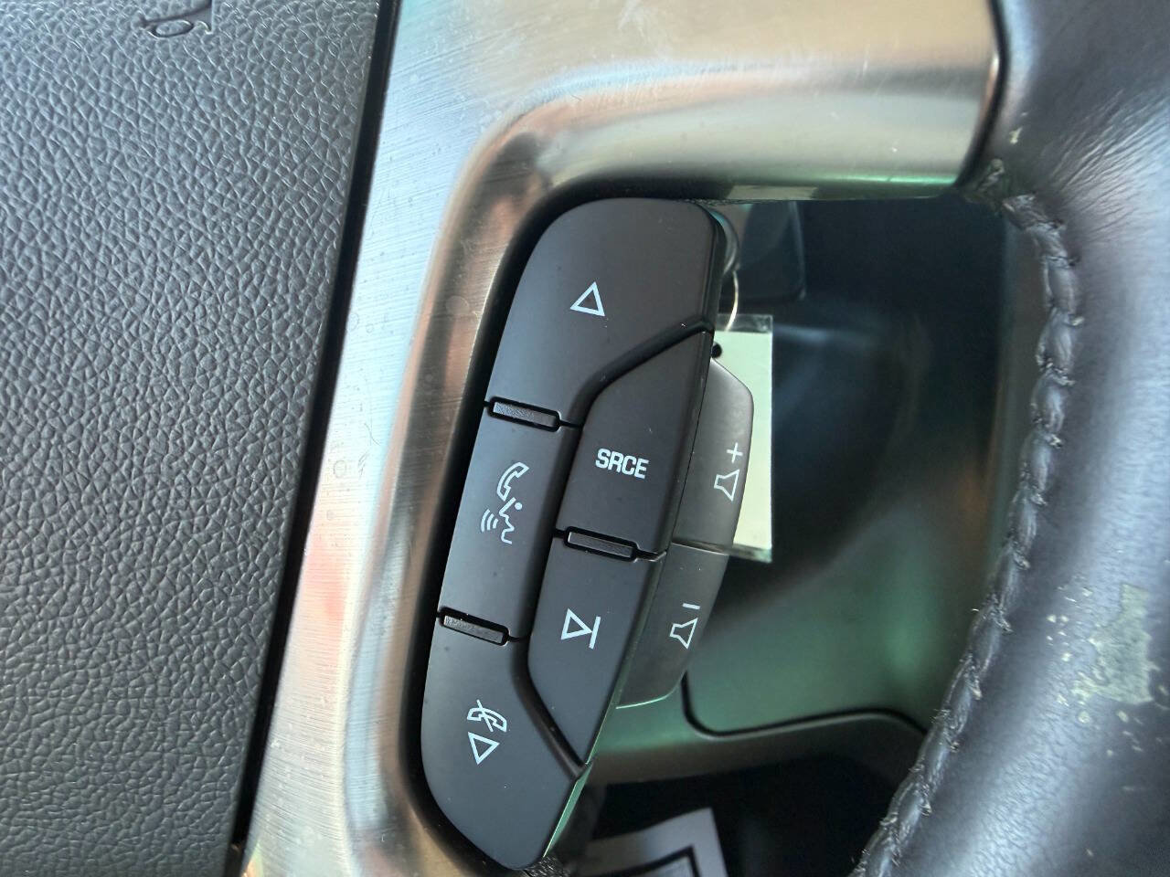 Used 2019 Chevrolet Express 2500 w/ Driver Convenience Package RWD image 18