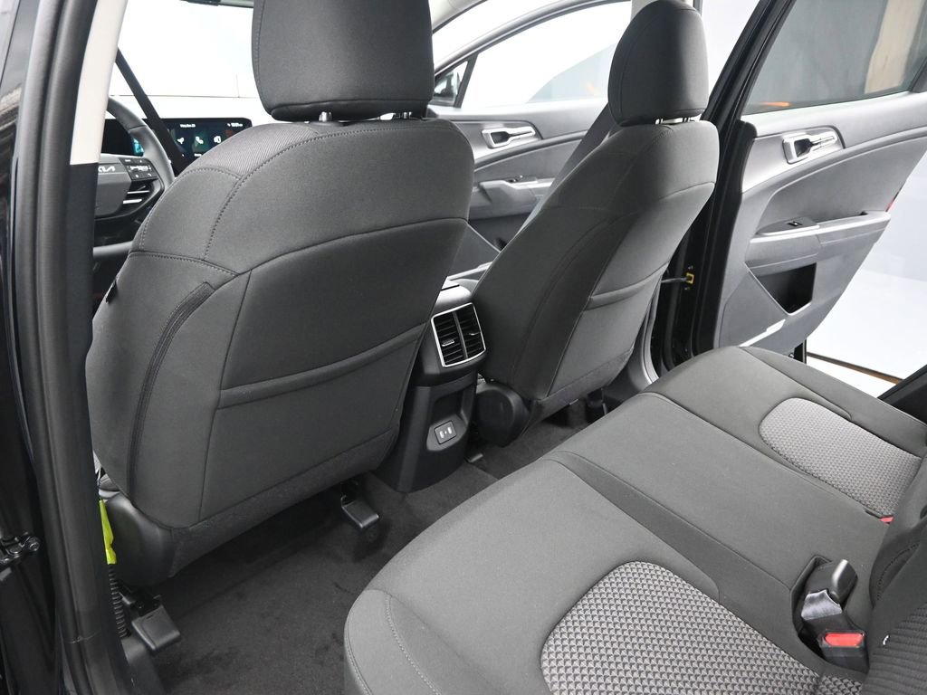 New 2026 Kia Sportage LX image 15
