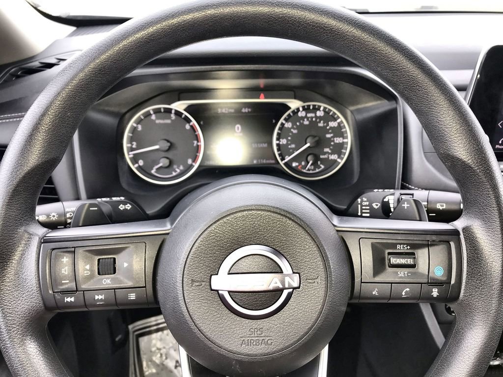 Used 2024 Nissan Rogue SV AWD/4WD image 14