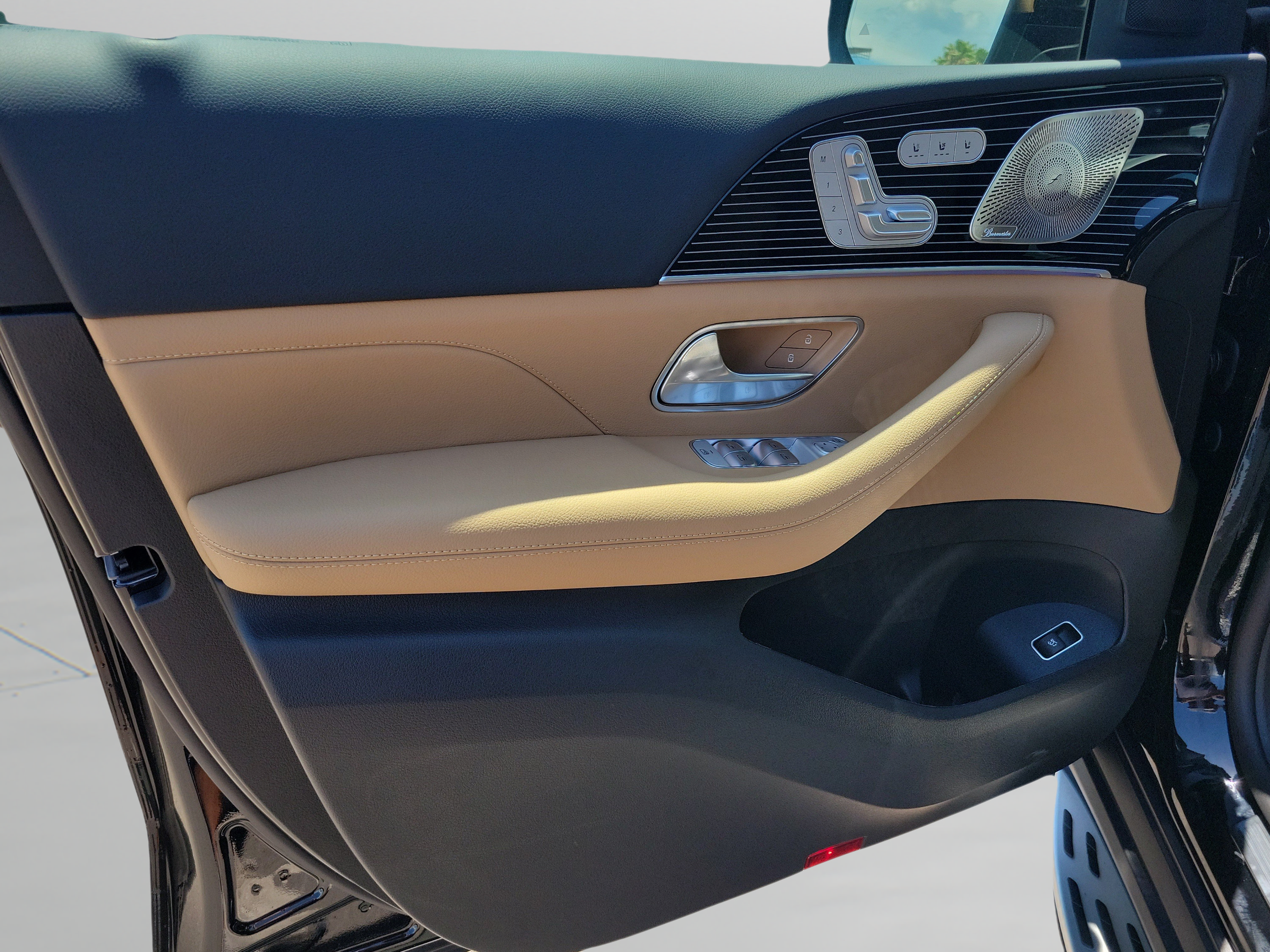 New 2026 Mercedes-Benz GLS 450 4MATIC image 17