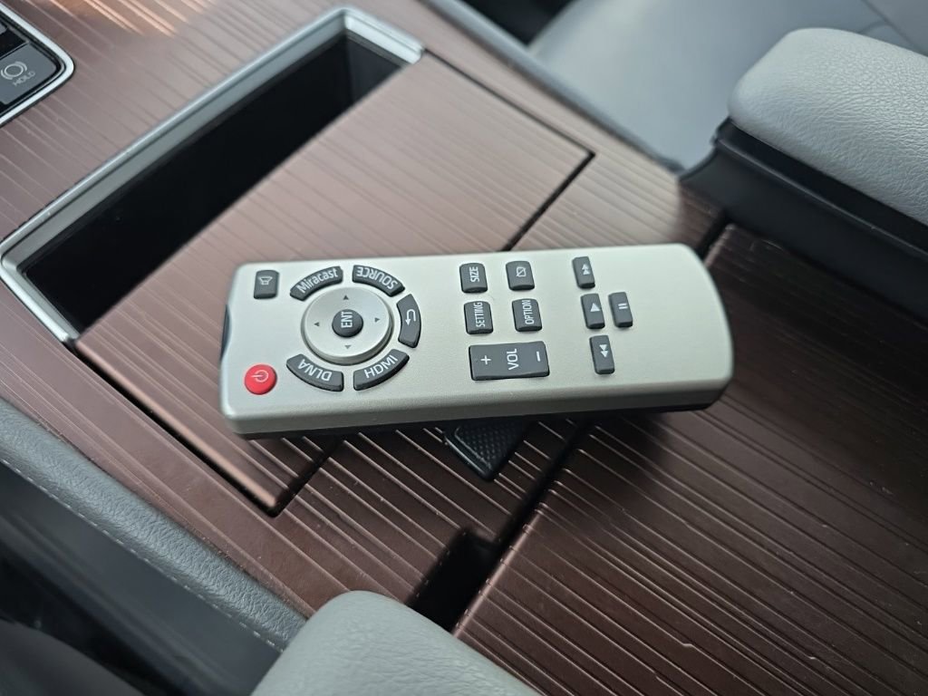 Used 2021 Toyota Sienna XLE w/ XLE Plus Package image 30