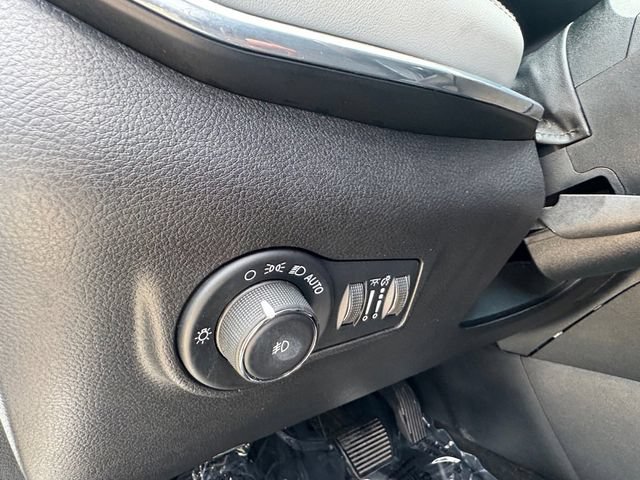 Used 2022 Jeep Compass Limited w/ Elite Group AWD/4WD image 6