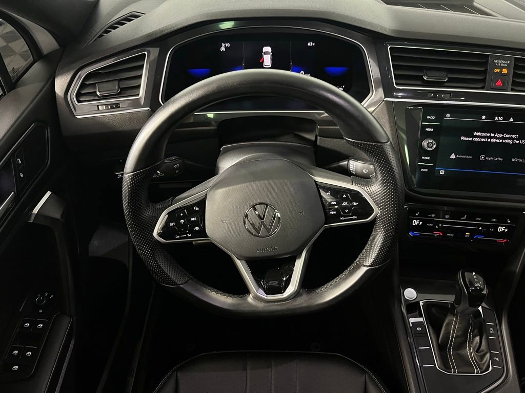 Used 2023 Volkswagen Tiguan SE R-Line image 17