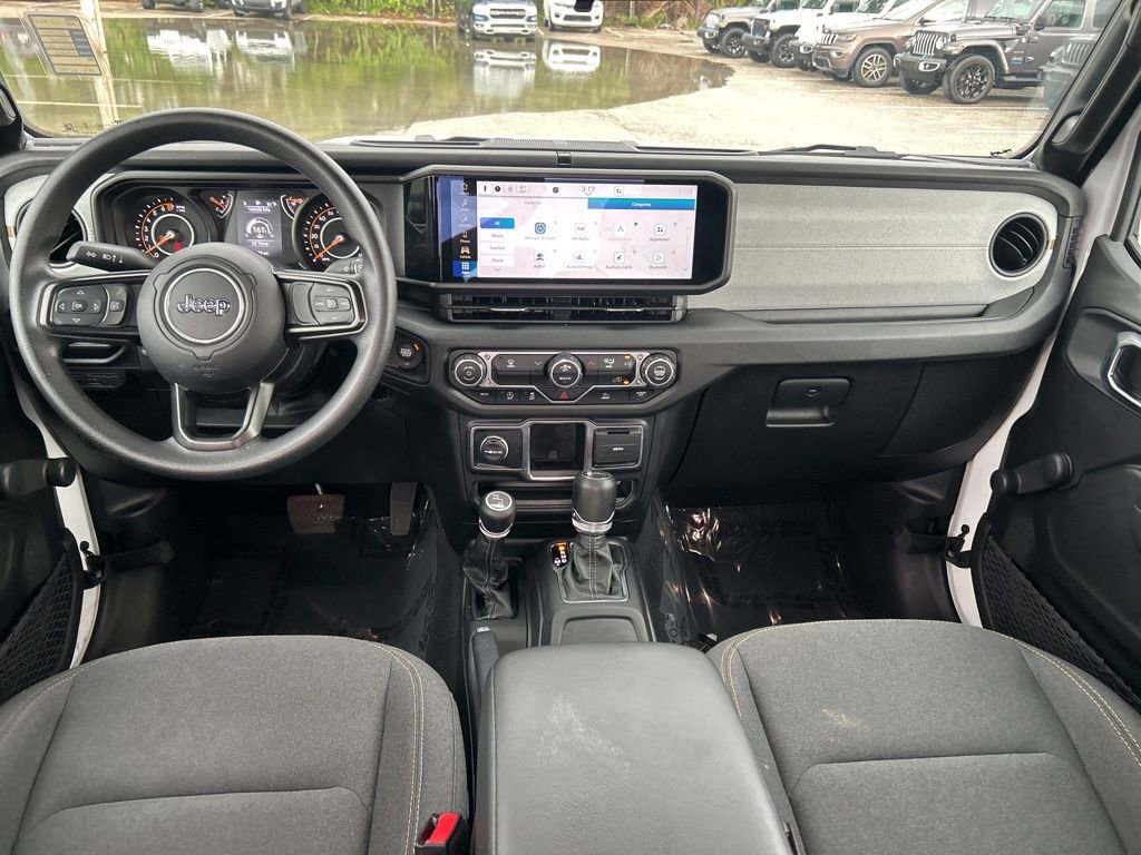 Certified 2024 Jeep Gladiator Sport image 32