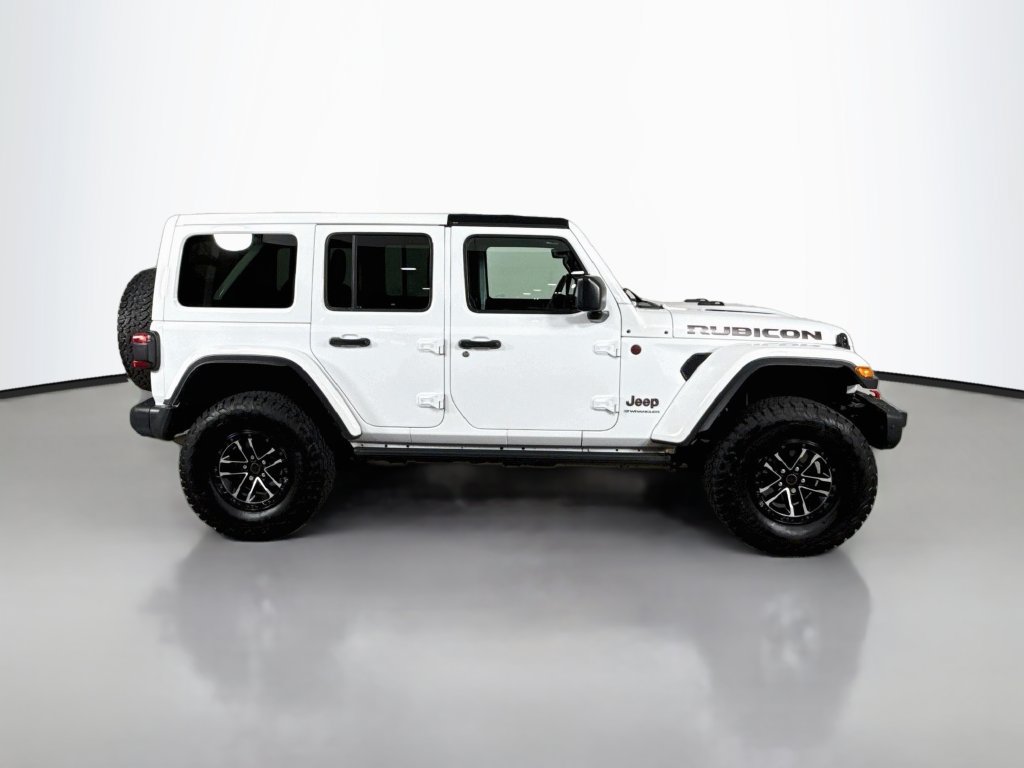 Used 2024 Jeep Wrangler Unlimited Rubicon AWD/4WD image 4