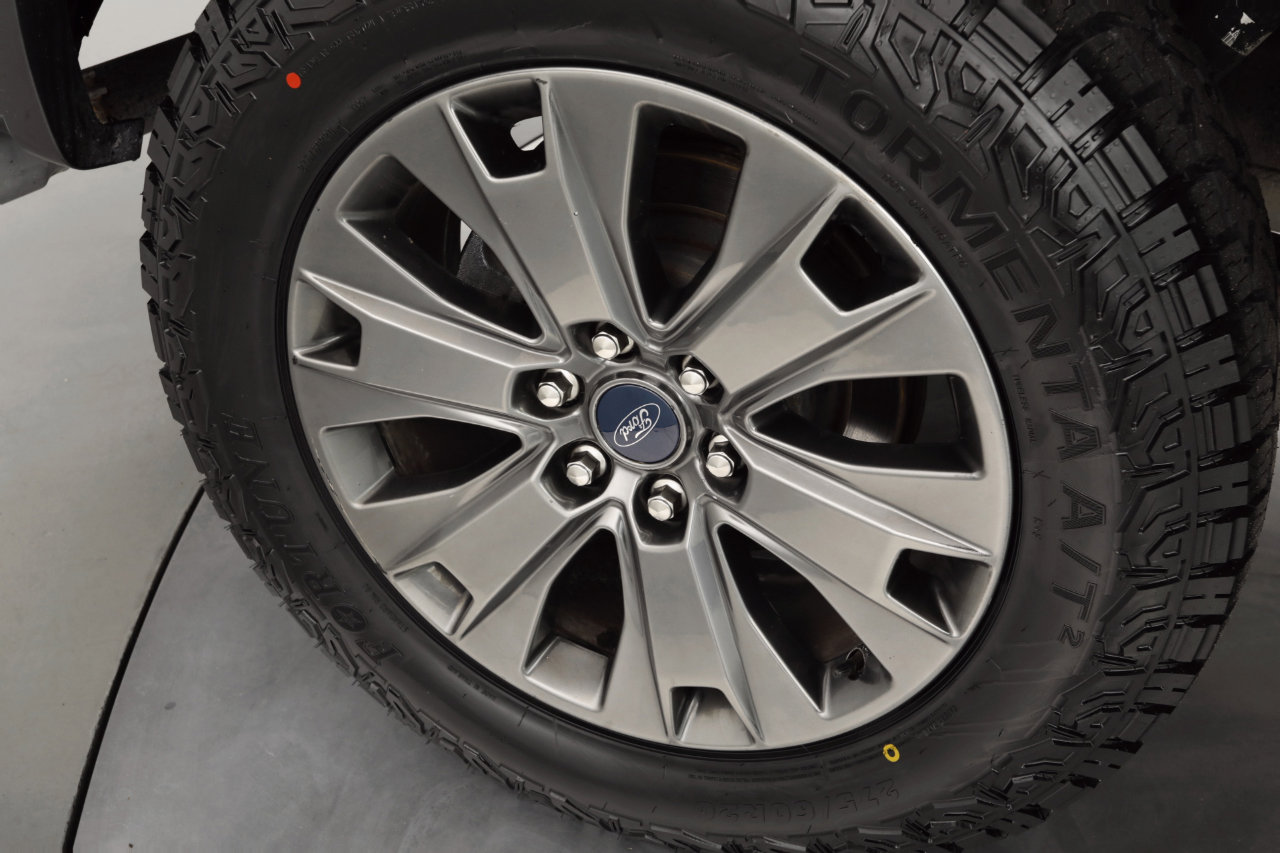 Used 2016 Ford F150 Lariat w/ Equipment Group 502A Luxury image 10