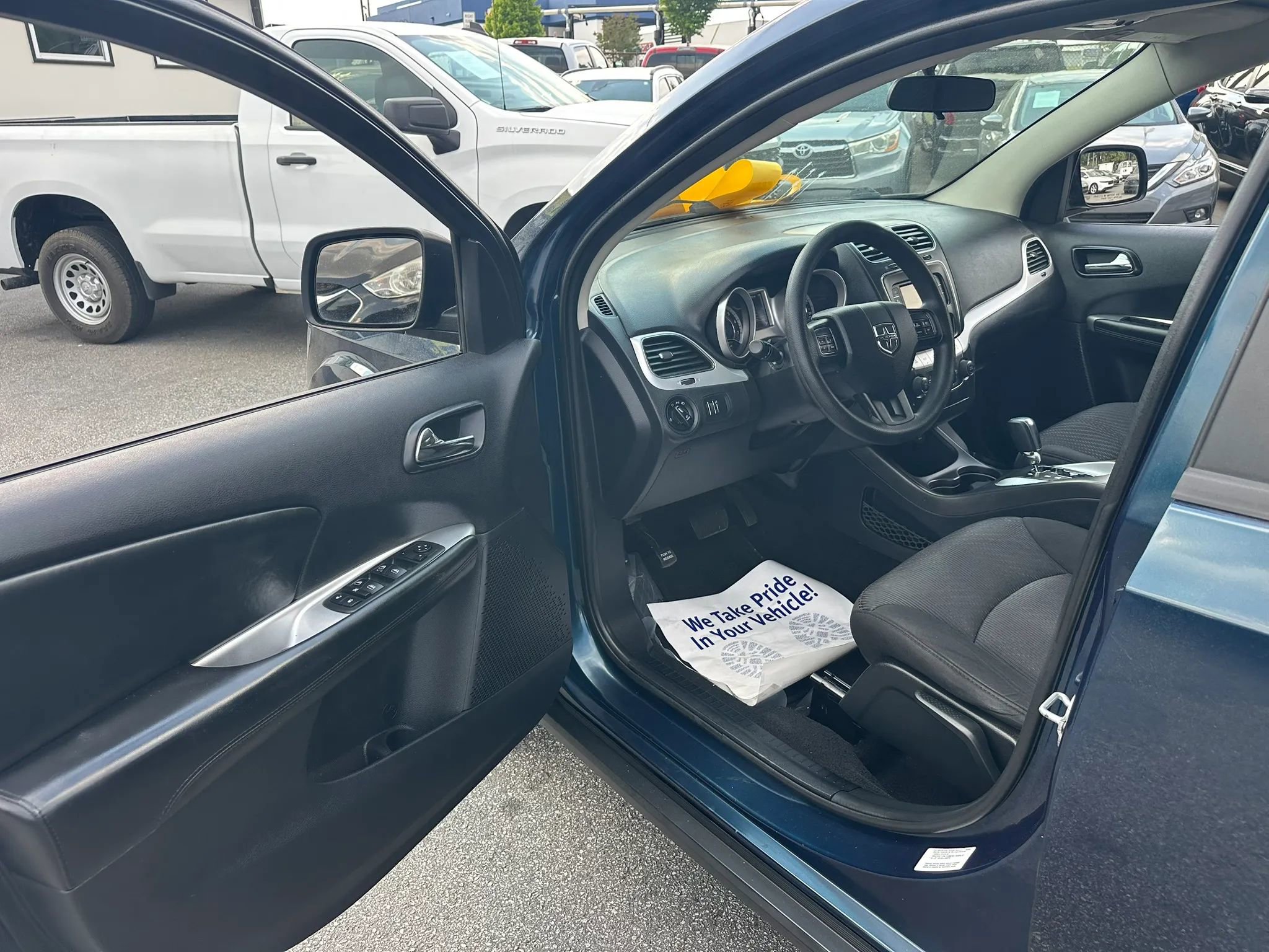 Used 2013 Dodge Journey SXT FWD image 21