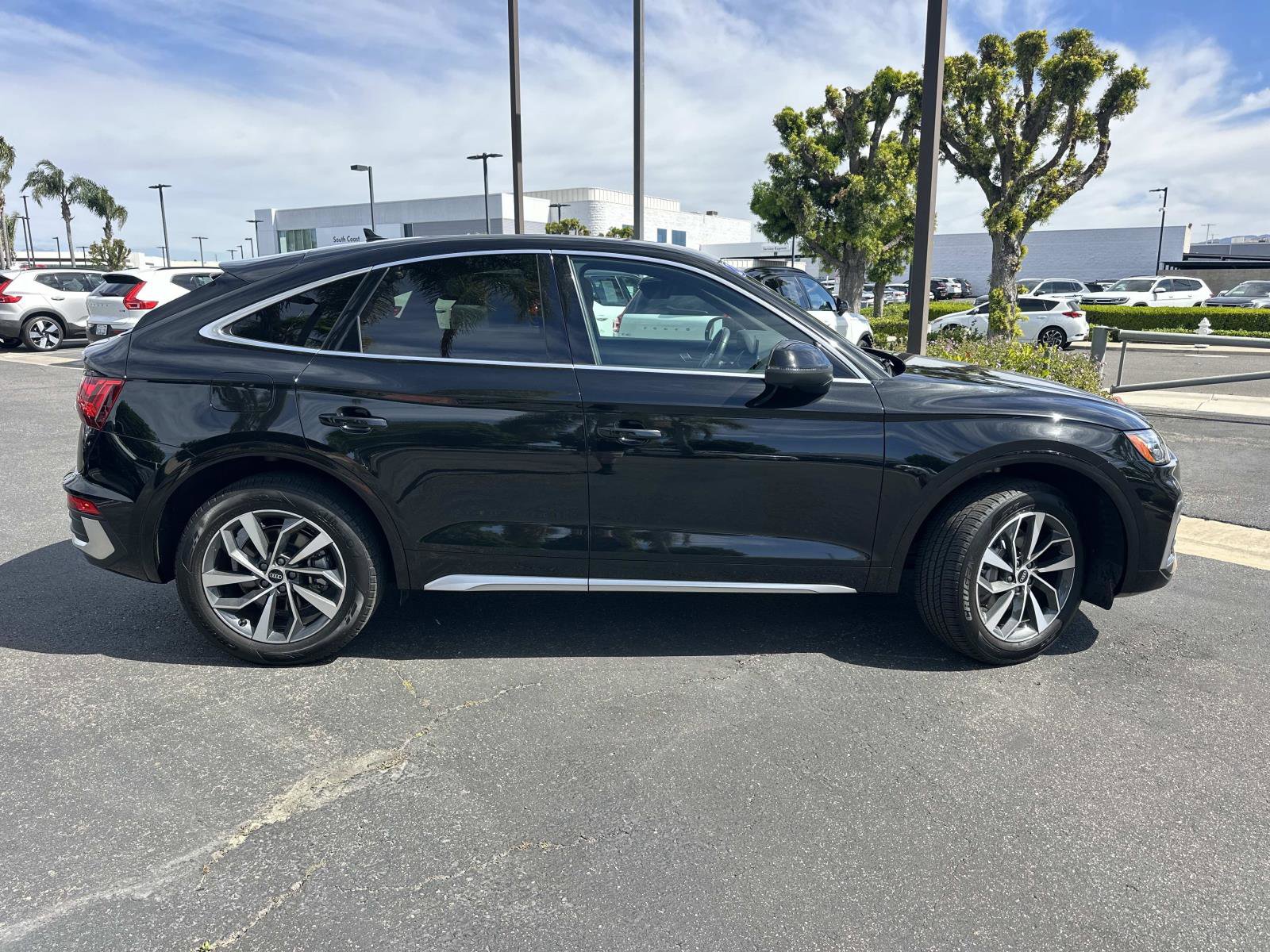Used 2021 Audi Q5 2.0T Premium Plus w/ Premium Plus Package image 3