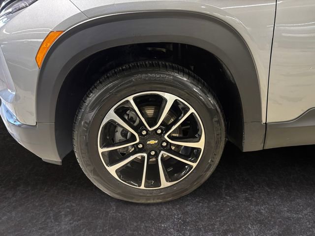 Used 2025 Chevrolet TrailBlazer LT image 14