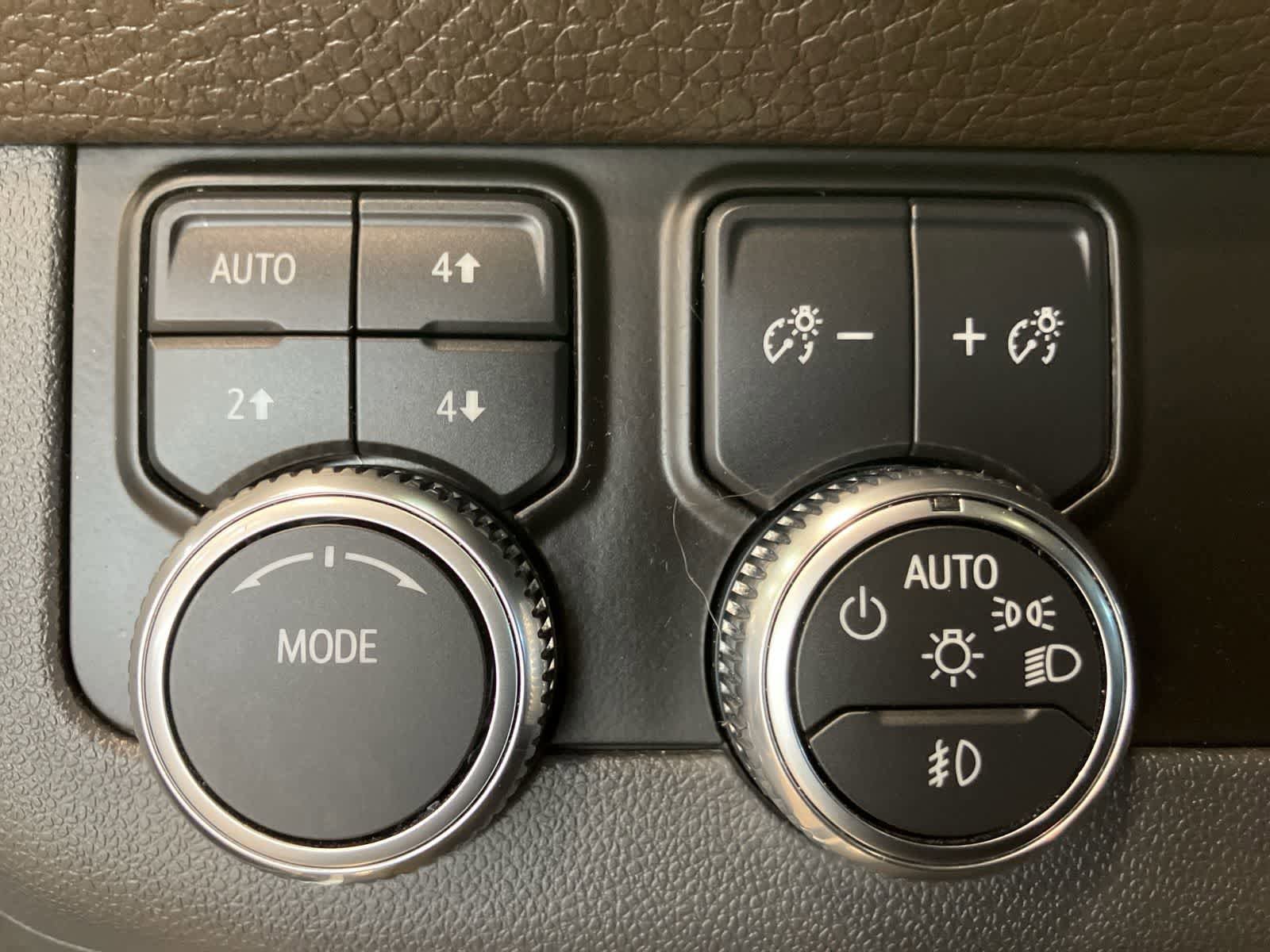 Used 2023 GMC Yukon Denali AWD/4WD image 16
