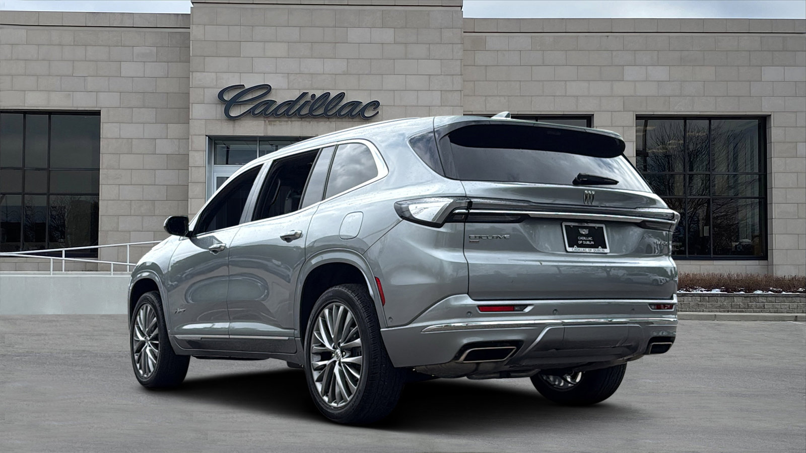 Used 2025 Buick Enclave Avenir w/ Super Cruise Package AWD/4WD image 4