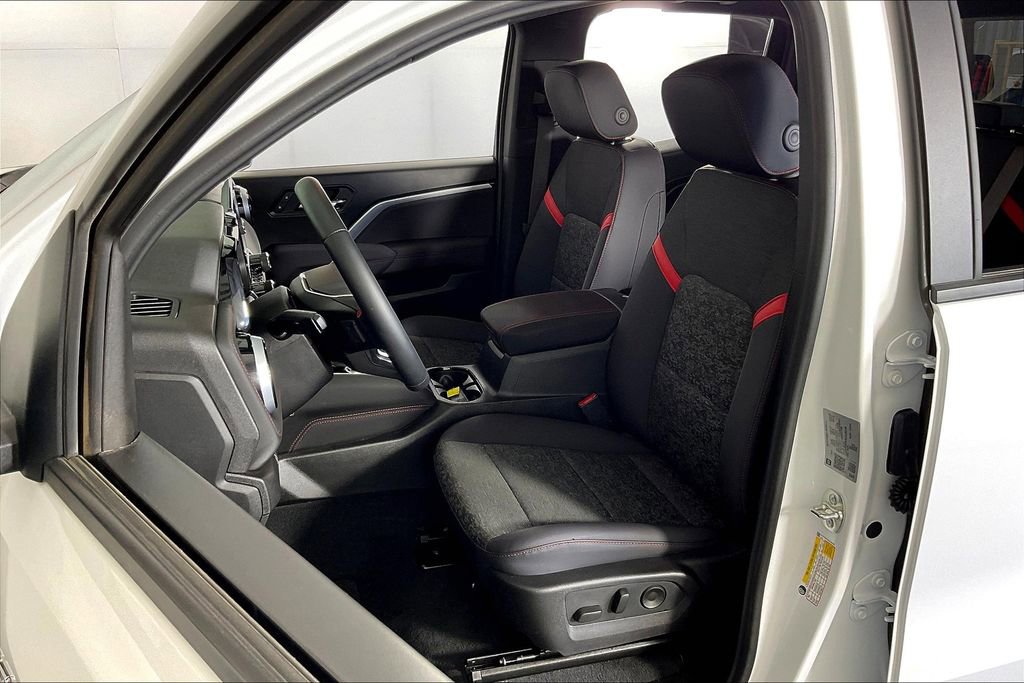 Used 2025 Chevrolet Colorado Z71 image 35