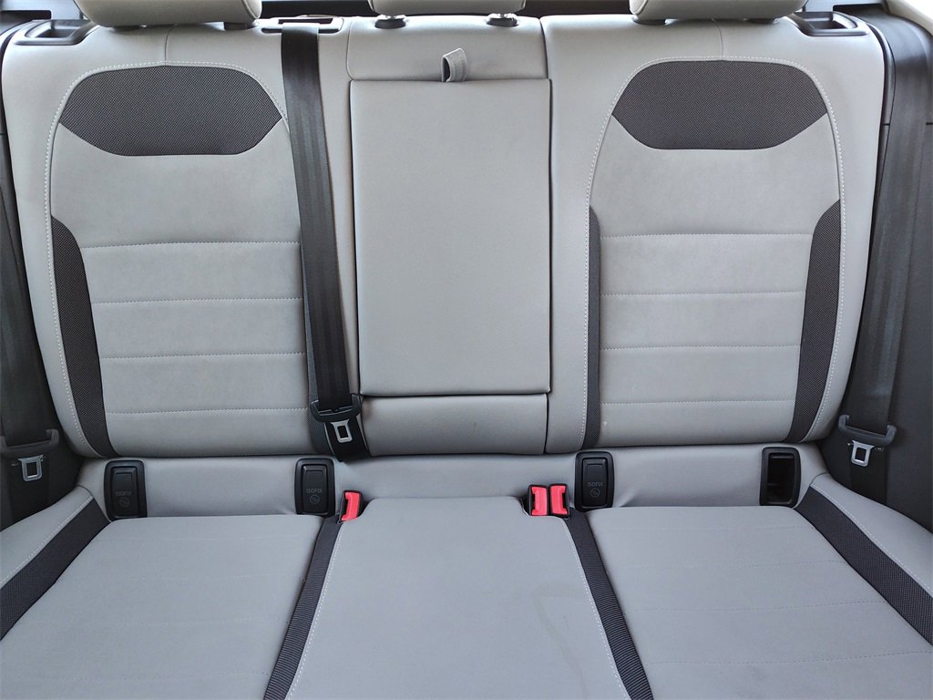 Used 2024 Volkswagen Taos SE image 35