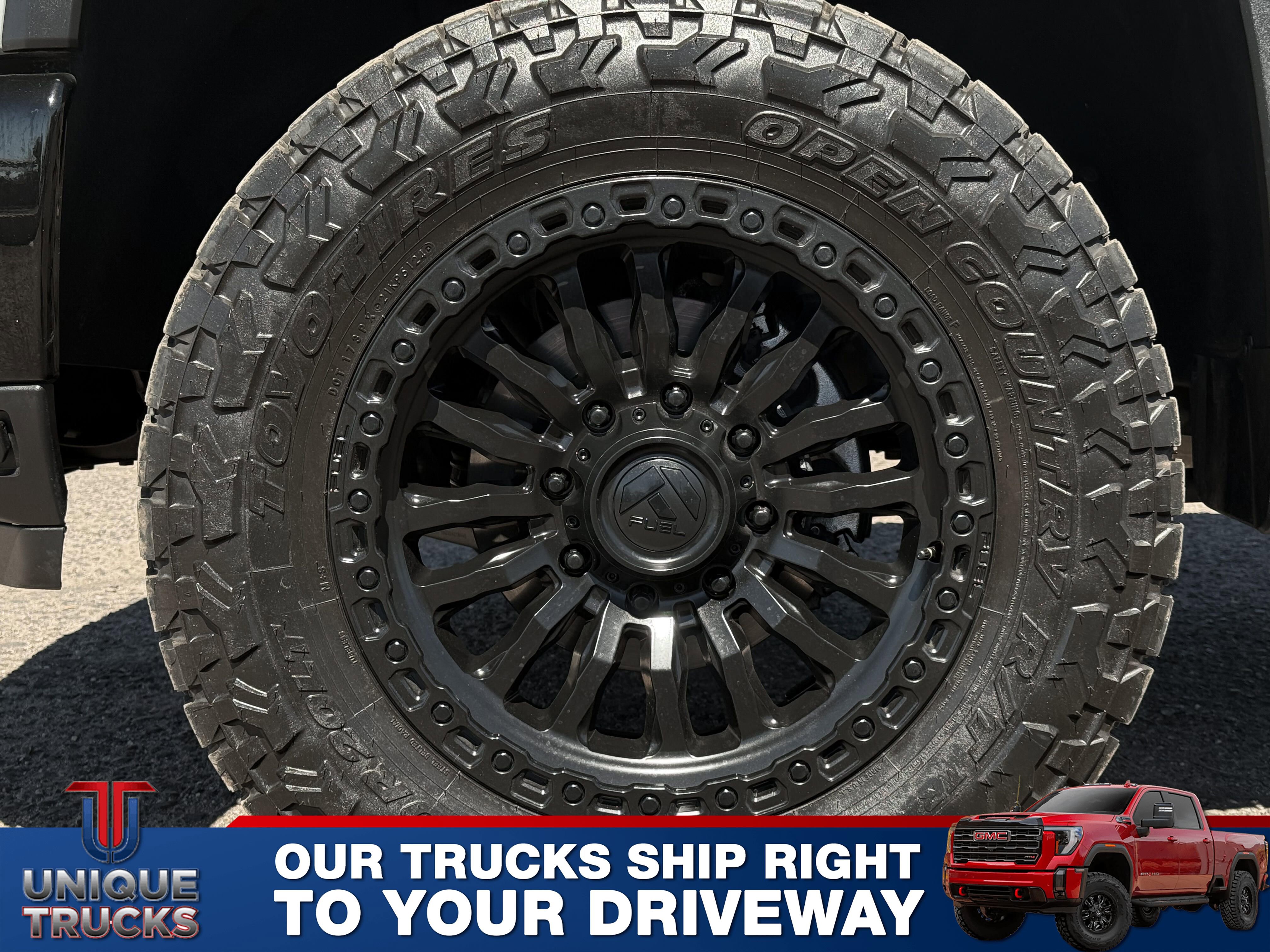 Used 2025 Chevrolet Silverado 2500 Custom w/ Custom Value Package image 11