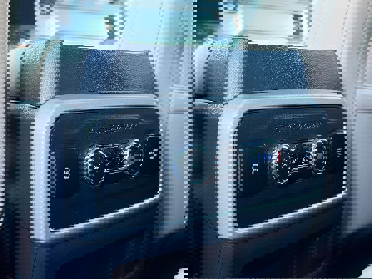 Used 2024 Ford Expedition Max XLT image 19