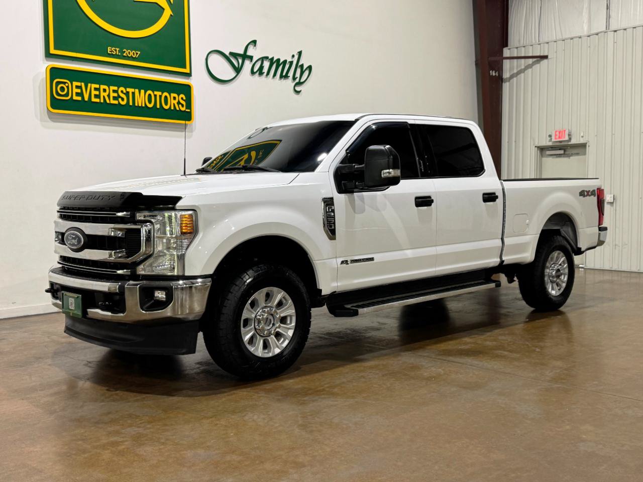 Used 2022 Ford F250 XLT w/ XLT Value Package AWD/4WD image 3