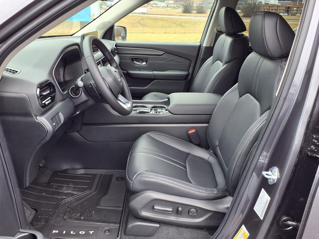 New 2026 Honda Pilot Touring image 12