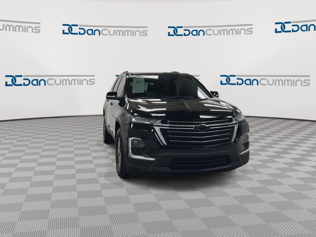 Used 2022 Chevrolet Traverse LT FWD image 3