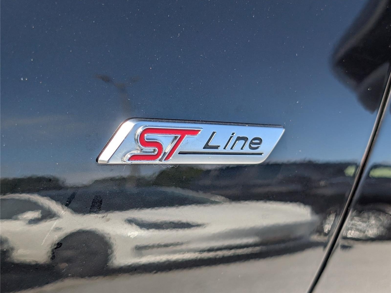 Used 2025 Ford Escape ST-Line Select AWD/4WD image 9