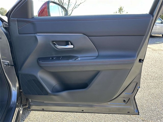 New 2026 Nissan Kicks SR image 8